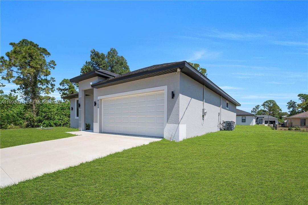 For Sale: $319,900 (3 beds, 2 baths, 1503 Square Feet)