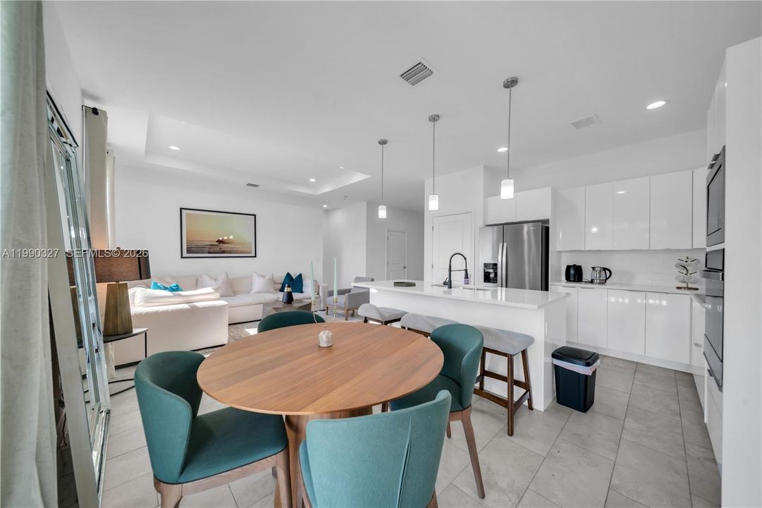 En Venta: $319,900 (3 camas, 2 baños, 1503 Pies cuadrados)
