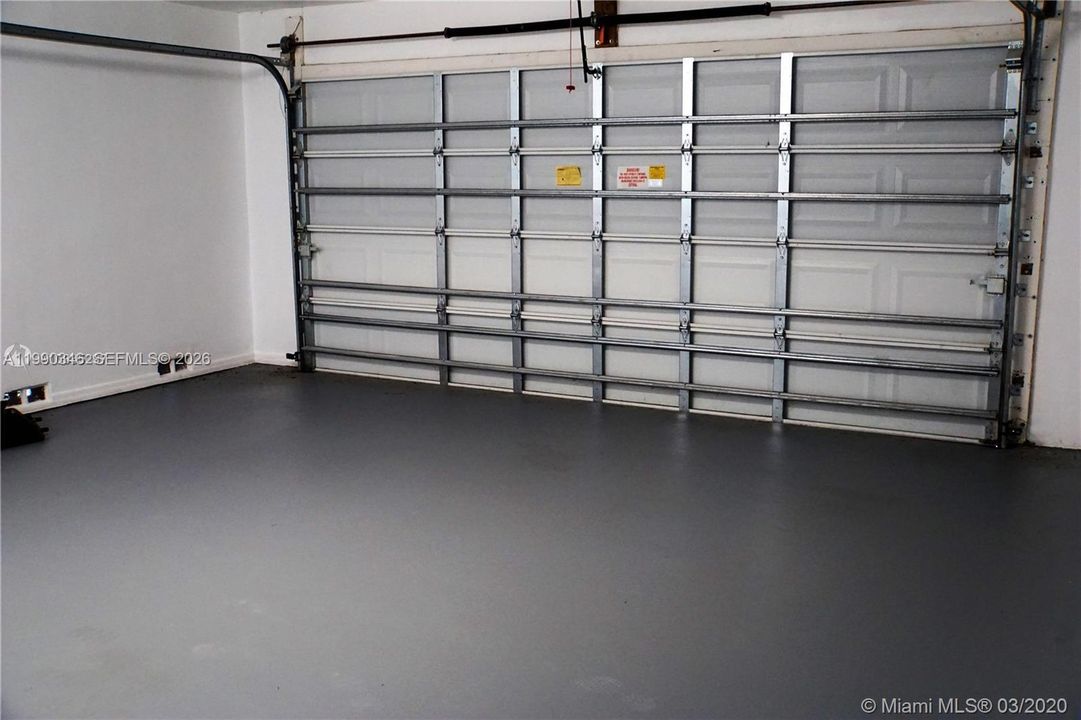 Activo con contrato: $11,000 (3 camas, 2 baños, 3038 Pies cuadrados)