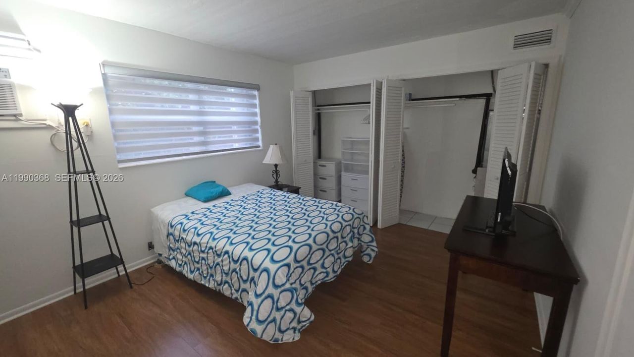 出租: $1,600 (1 贝兹, 1 浴室, 512 平方英尺)