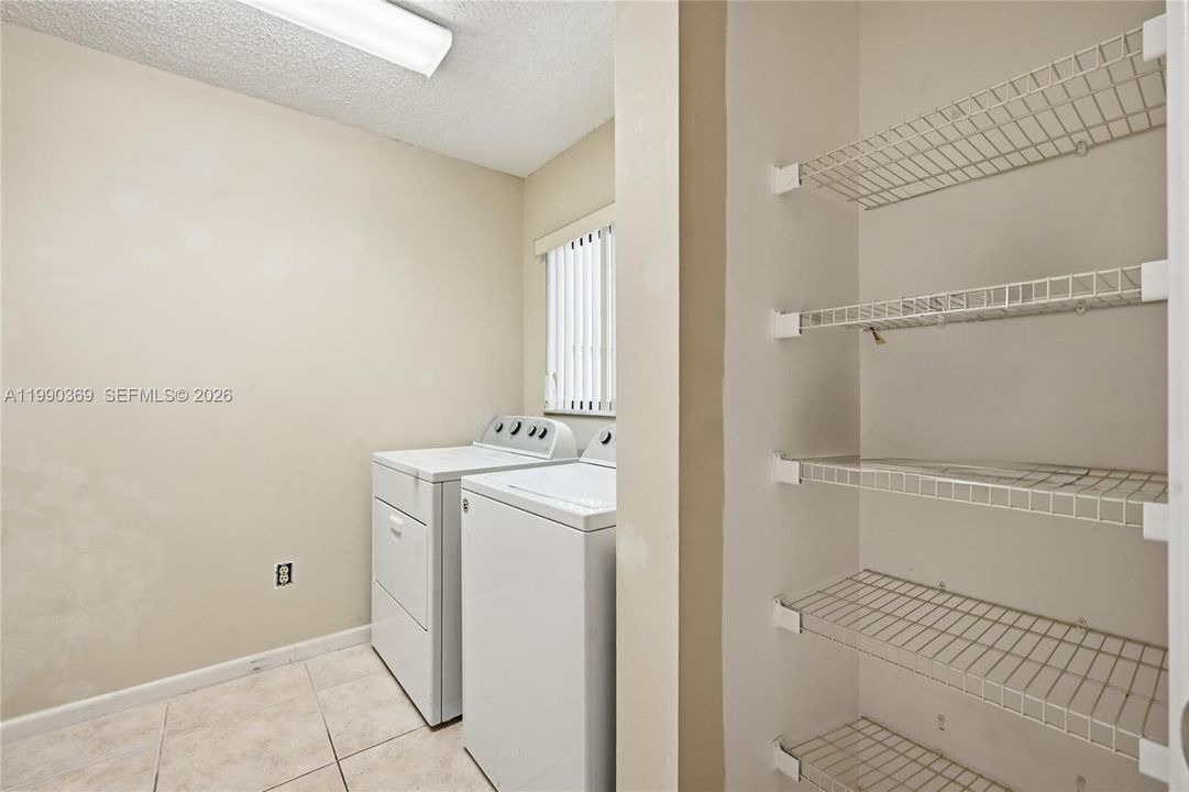 For Sale: $149,000 (2 beds, 2 baths, 1160 Square Feet)