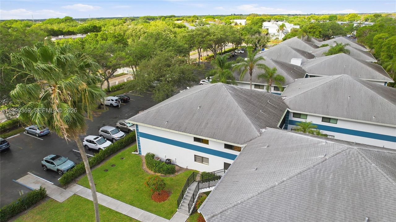For Sale: $149,000 (2 beds, 2 baths, 1160 Square Feet)
