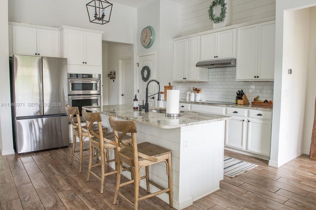 Active With Contract: $519,900 (4 beds, 3 baths, 2379 Square Feet)