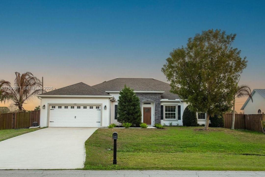 Active With Contract: $519,900 (4 beds, 3 baths, 2379 Square Feet)