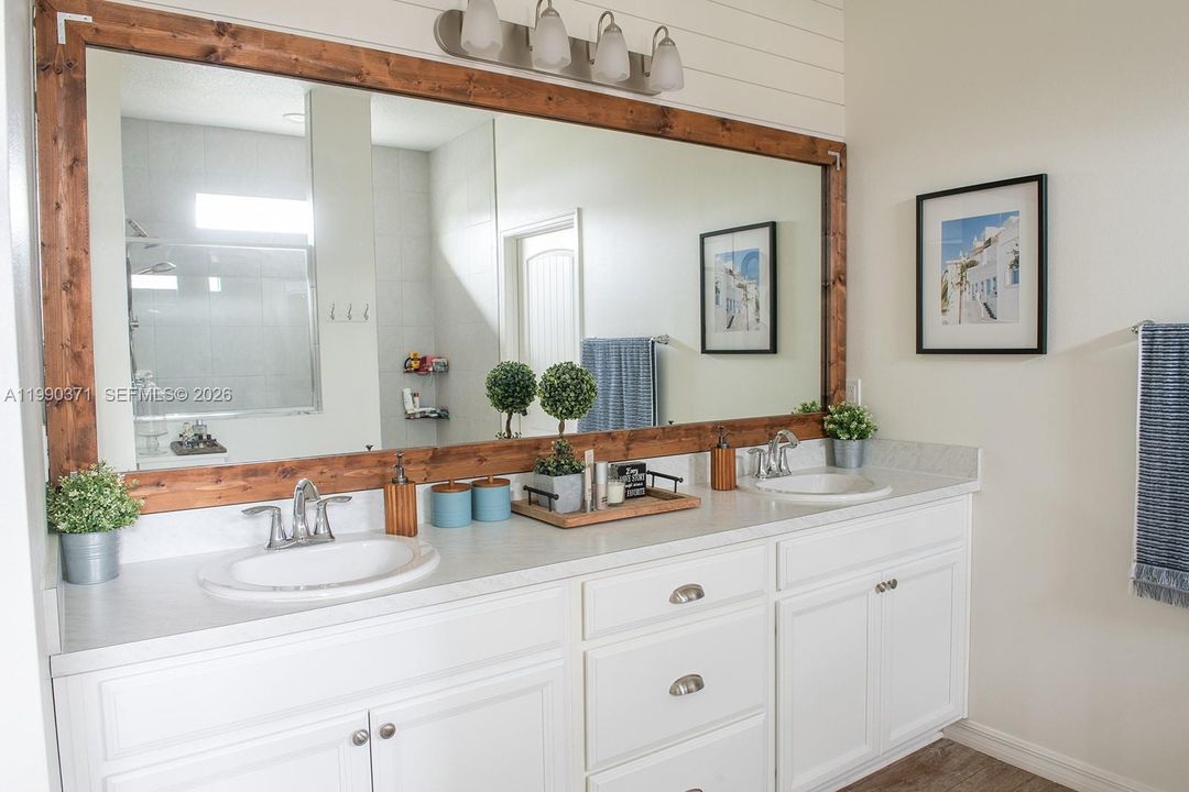 Active With Contract: $519,900 (4 beds, 3 baths, 2379 Square Feet)