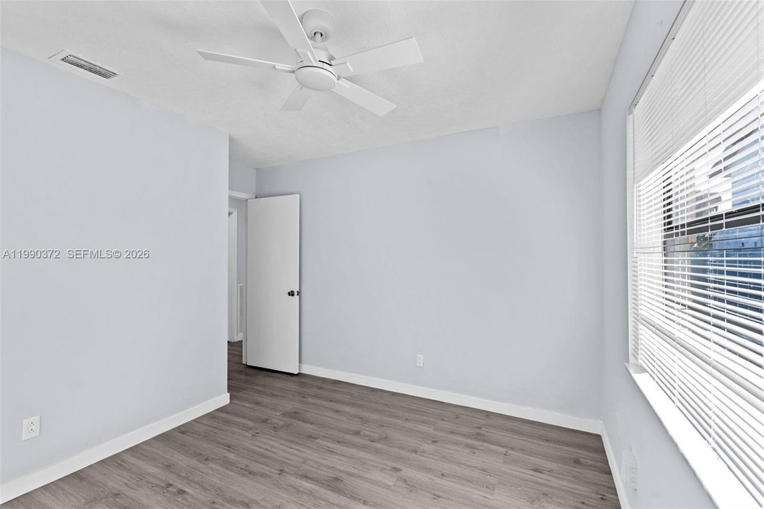 En Venta: $394,900 (2 camas, 2 baños, 1311 Pies cuadrados)