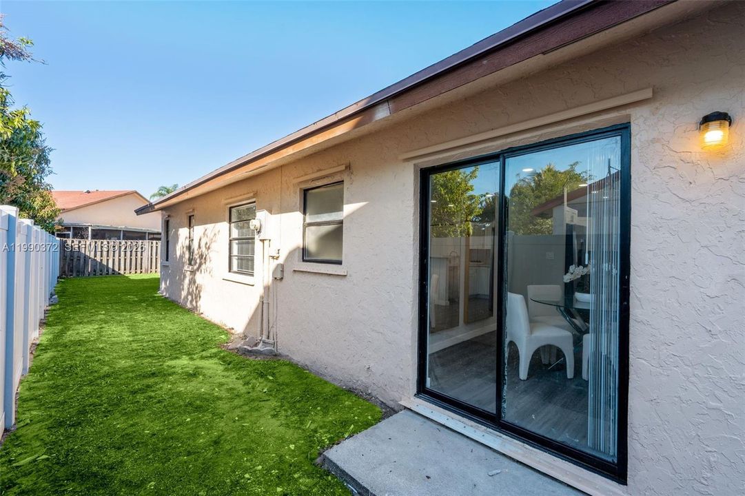 En Venta: $394,900 (2 camas, 2 baños, 1311 Pies cuadrados)