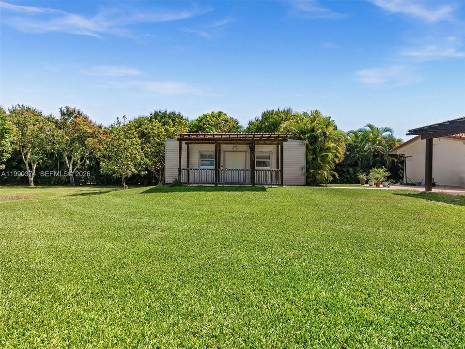 Recently Sold: $1,200,000 (3 beds, 2 baths, 2356 Square Feet)