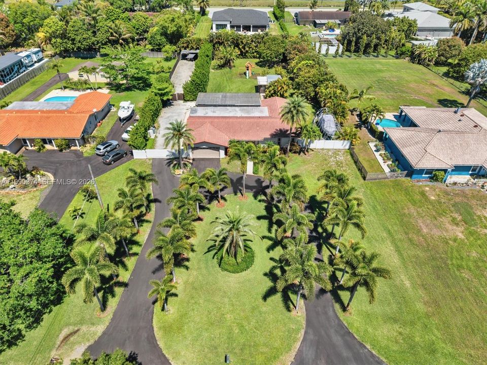 Recently Sold: $1,200,000 (3 beds, 2 baths, 2356 Square Feet)