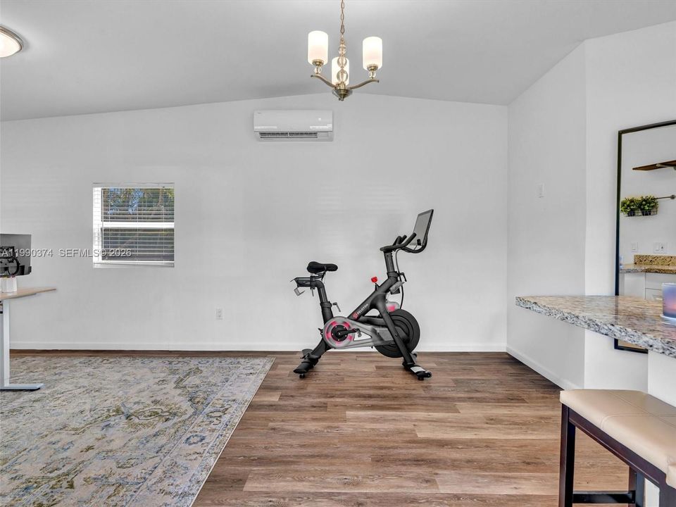 Recently Sold: $1,200,000 (3 beds, 2 baths, 2356 Square Feet)