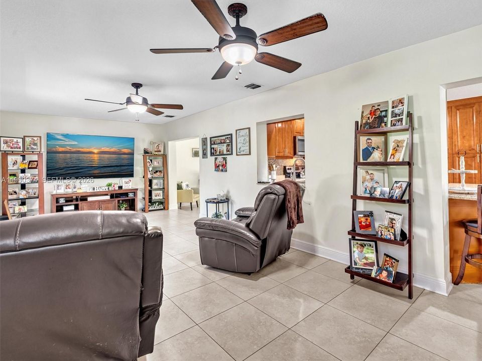 Recently Sold: $1,200,000 (3 beds, 2 baths, 2356 Square Feet)