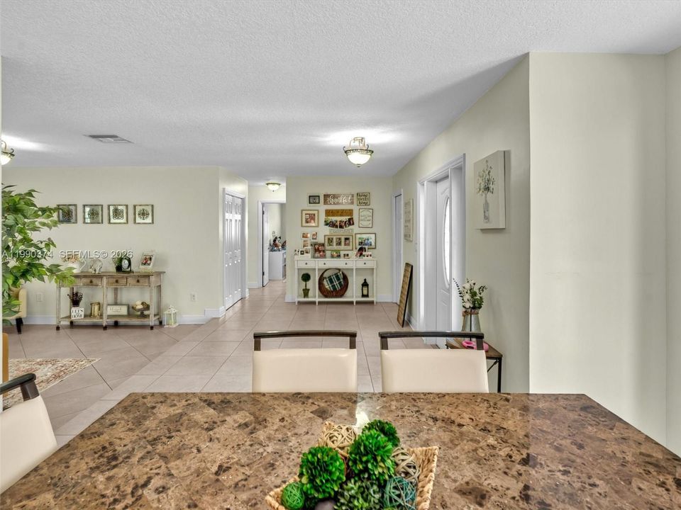 Recently Sold: $1,200,000 (3 beds, 2 baths, 2356 Square Feet)