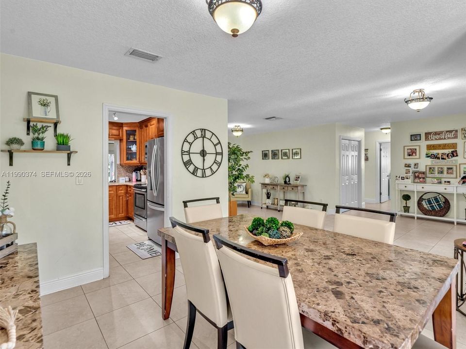 Recently Sold: $1,200,000 (3 beds, 2 baths, 2356 Square Feet)