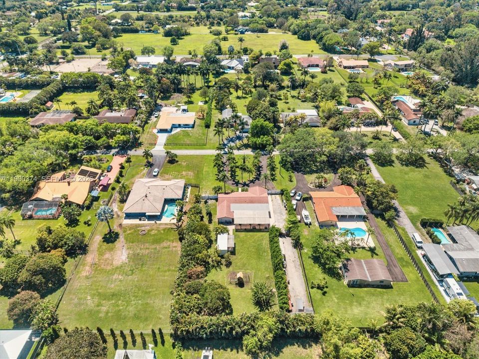Recently Sold: $1,200,000 (3 beds, 2 baths, 2356 Square Feet)