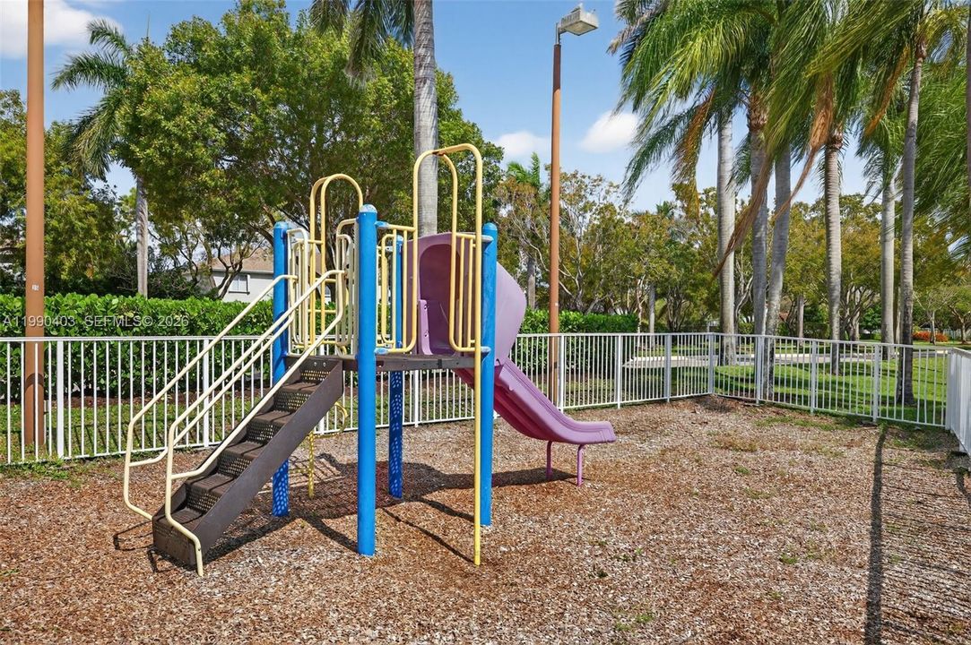 En Venta: $469,000 (3 camas, 2 baños, 1495 Pies cuadrados)