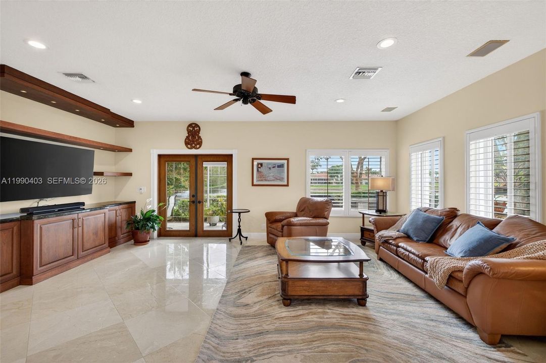 En Venta: $469,000 (3 camas, 2 baños, 1495 Pies cuadrados)