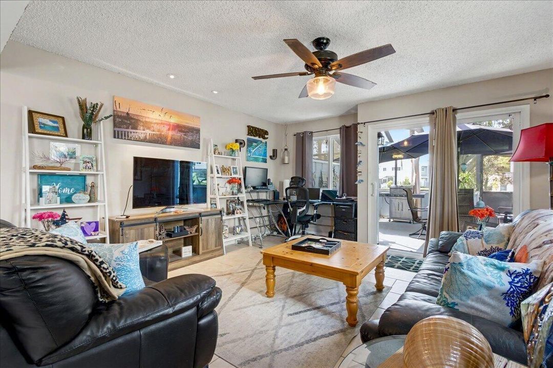 Living Area6