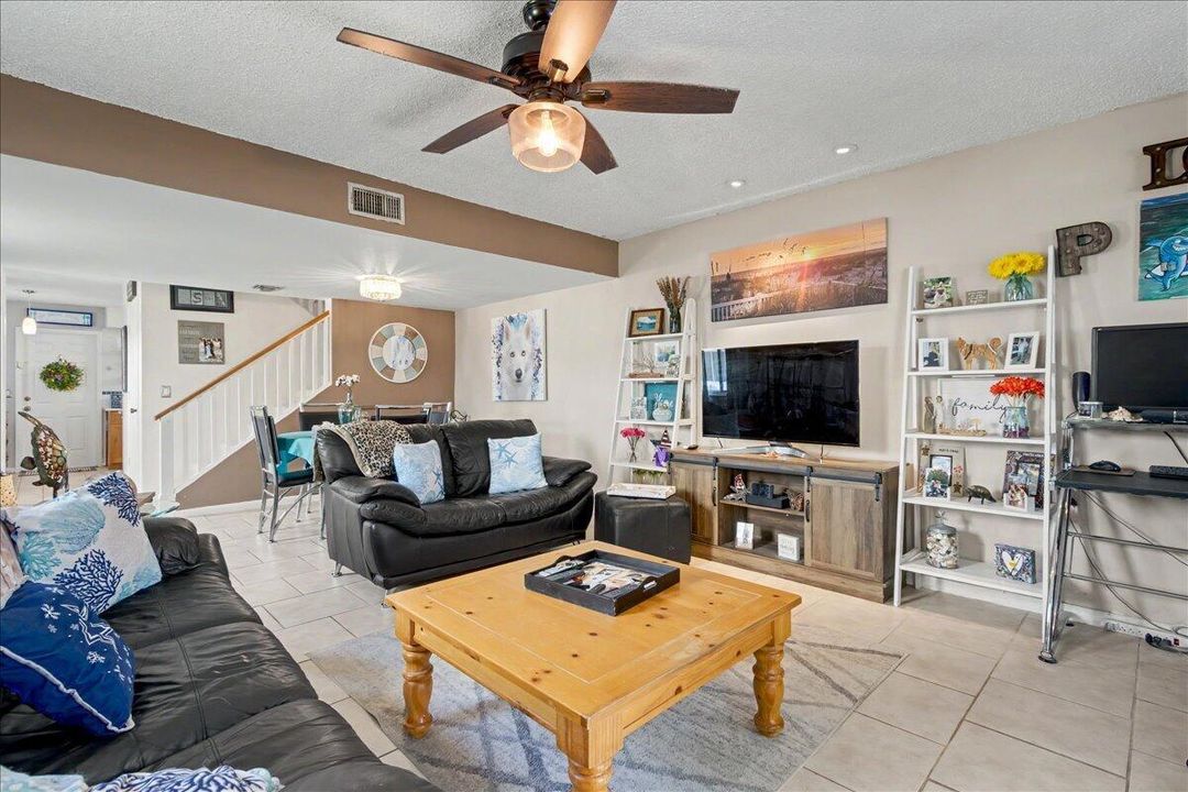 Living Area10