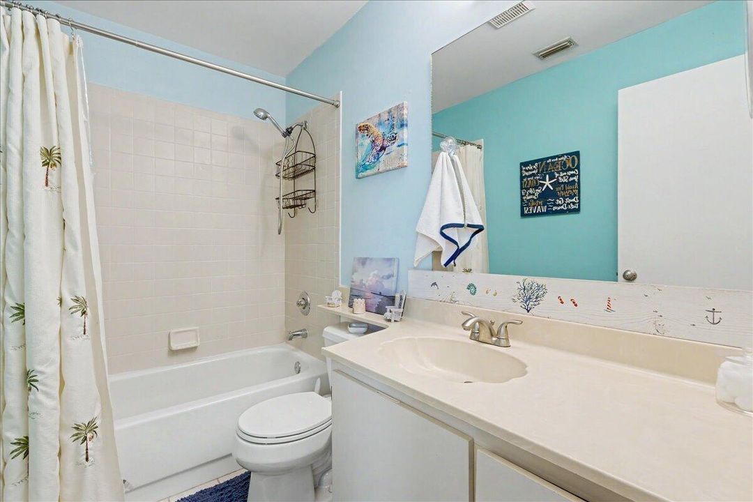 2nd Bathroom