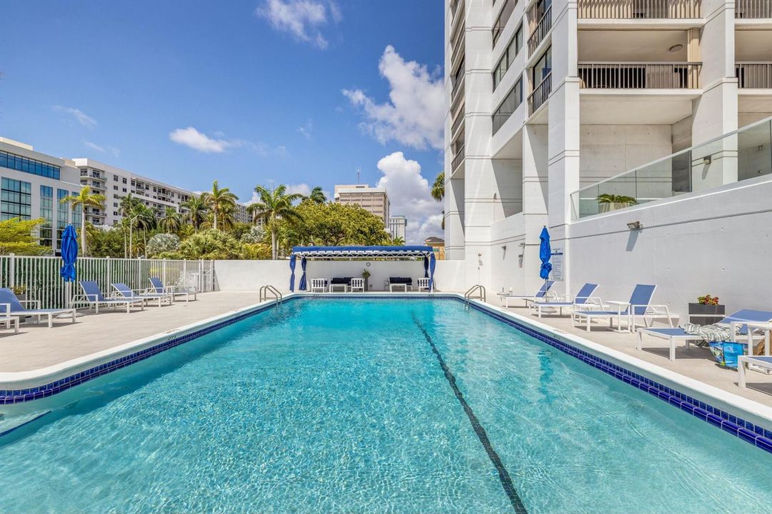 400 N Flagler Drive 2003