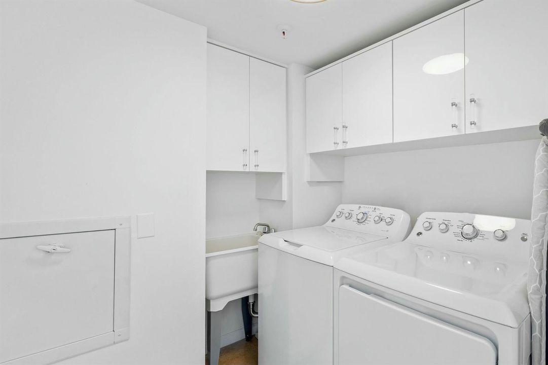 400 N Flagler Drive 2003