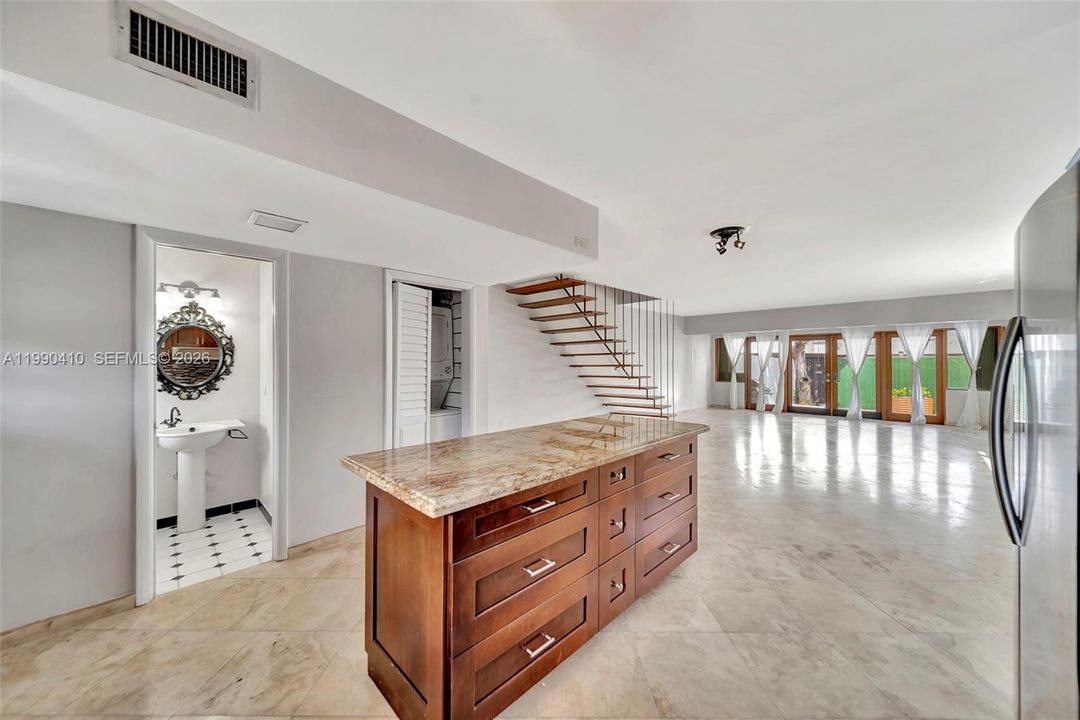 Active With Contract: $495,000 (2 beds, 2 baths, 1548 Square Feet)