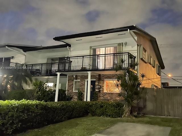 Active With Contract: $495,000 (2 beds, 2 baths, 1548 Square Feet)