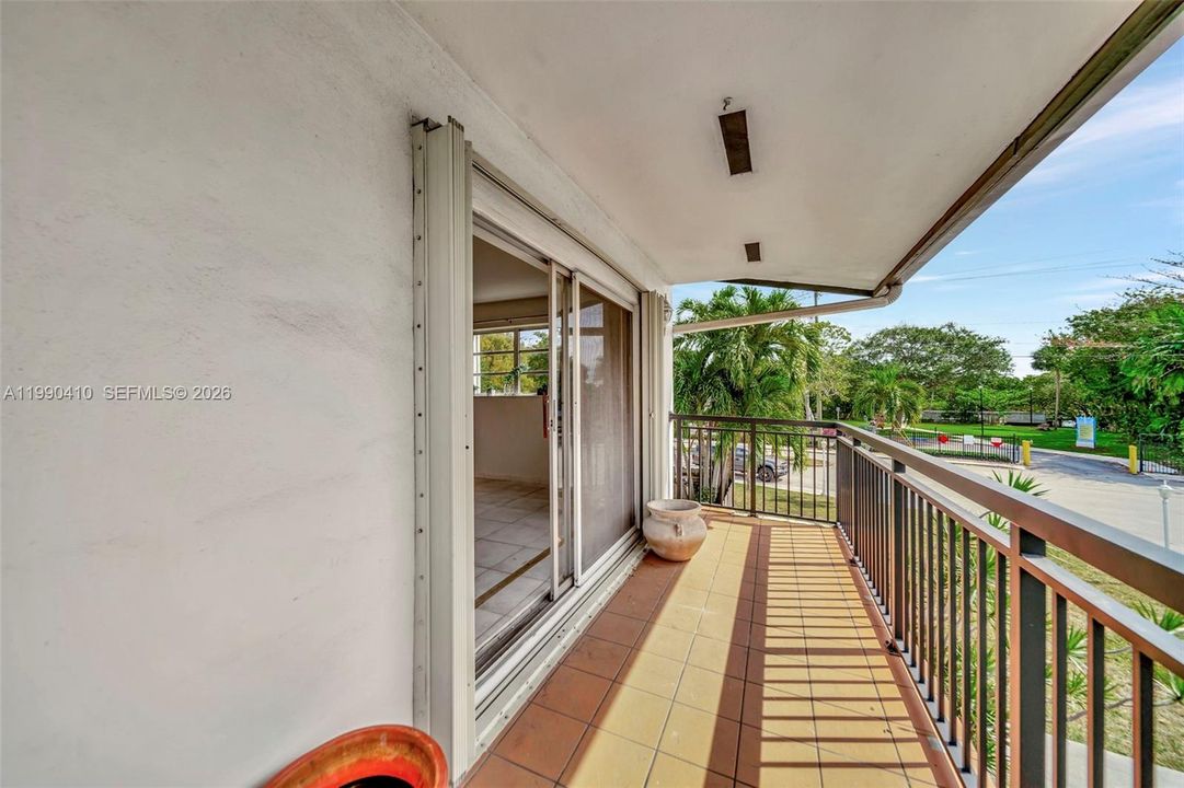 Active With Contract: $495,000 (2 beds, 2 baths, 1548 Square Feet)
