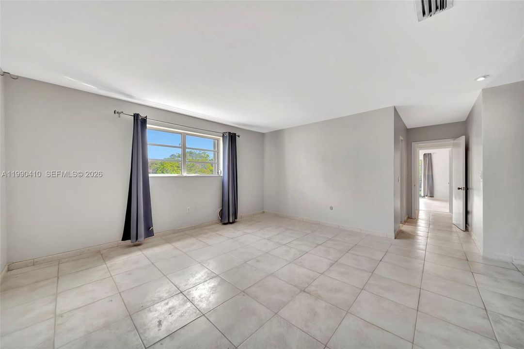 Active With Contract: $495,000 (2 beds, 2 baths, 1548 Square Feet)