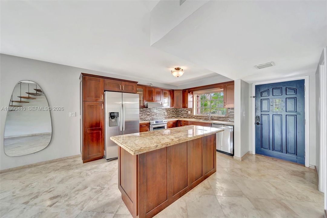 Active With Contract: $495,000 (2 beds, 2 baths, 1548 Square Feet)