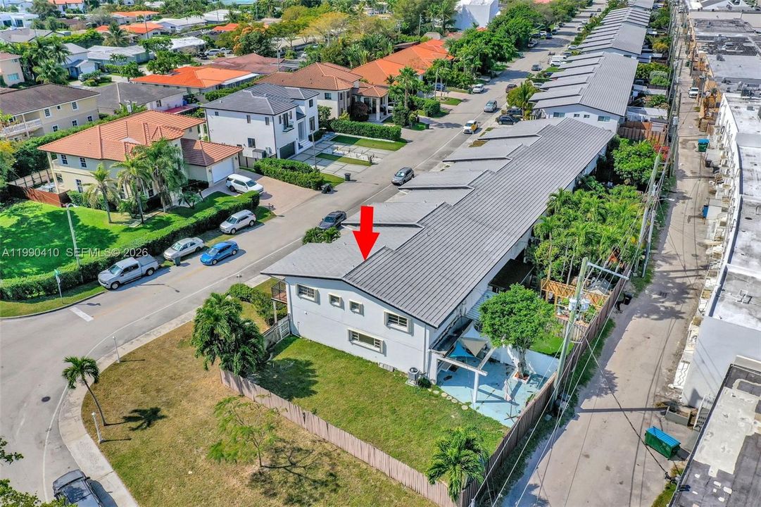 Active With Contract: $495,000 (2 beds, 2 baths, 1548 Square Feet)