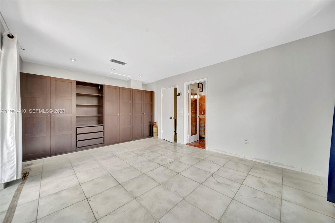 Active With Contract: $495,000 (2 beds, 2 baths, 1548 Square Feet)