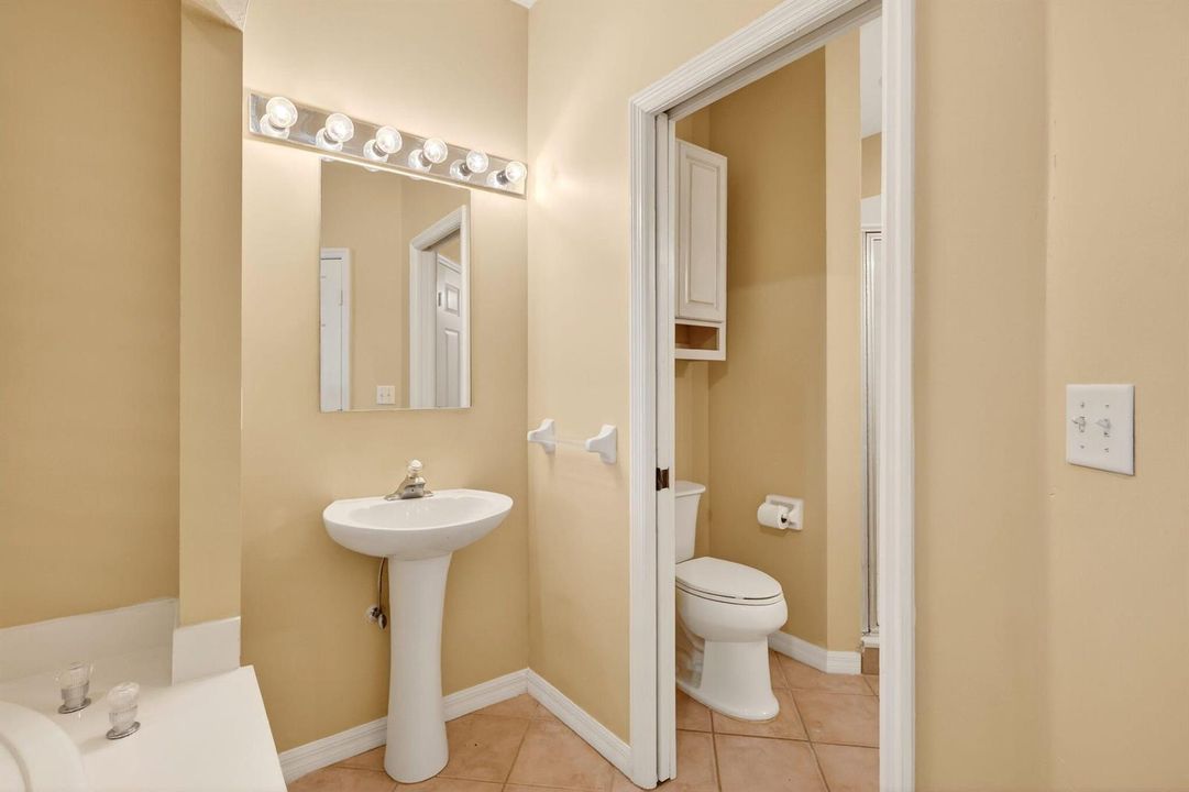 Main Bath through to guest bath