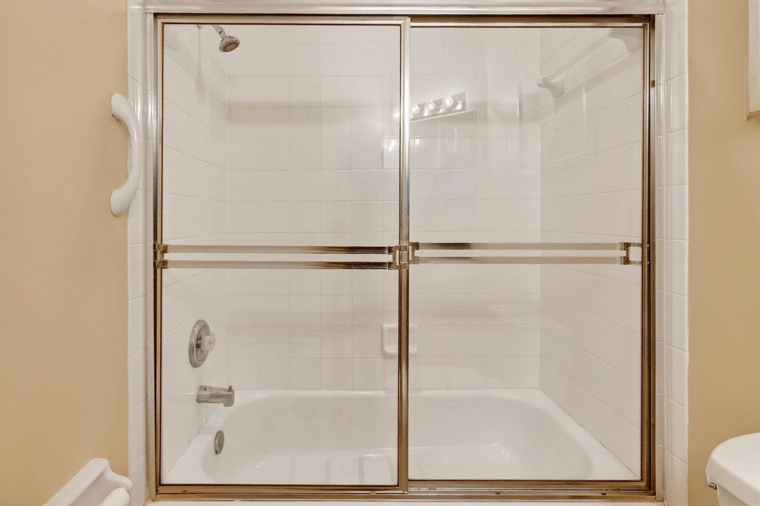 Side B Bath