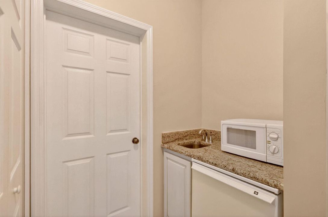 Side B Kitchenette