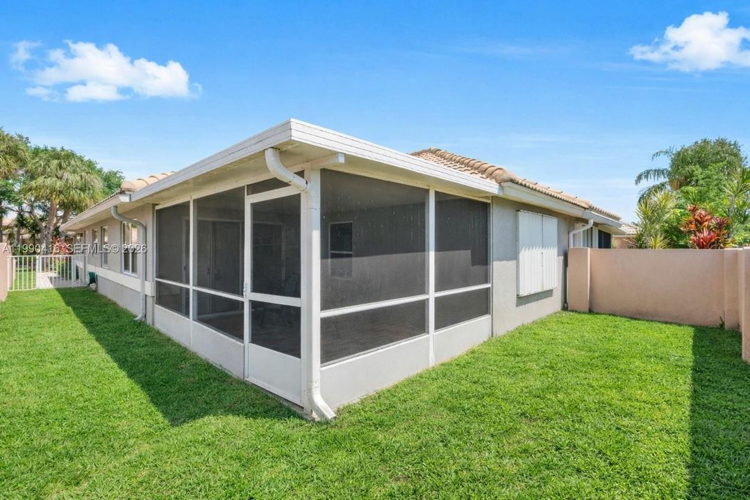 На продажу: $389,900 (2 спален, 2 ванн, 1458 Квадратных фут)