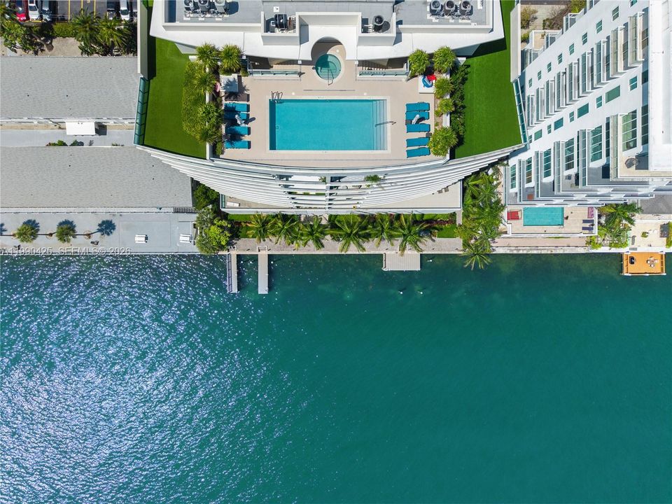 На продажу: $1,350,000 (3 спален, 3 ванн, 1840 Квадратных фут)