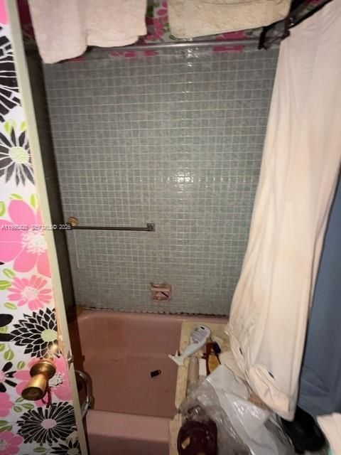 Activo con contrato: $49,000 (1 camas, 1 baños, 928 Pies cuadrados)
