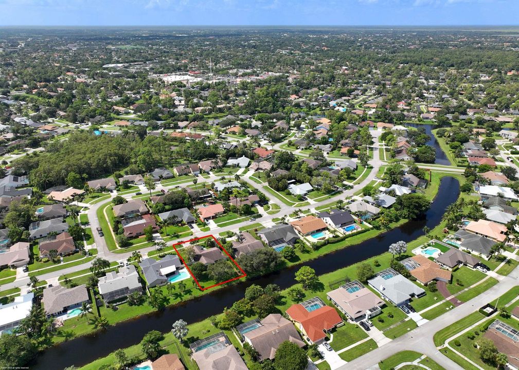 19 13781 Barberry Dr 002