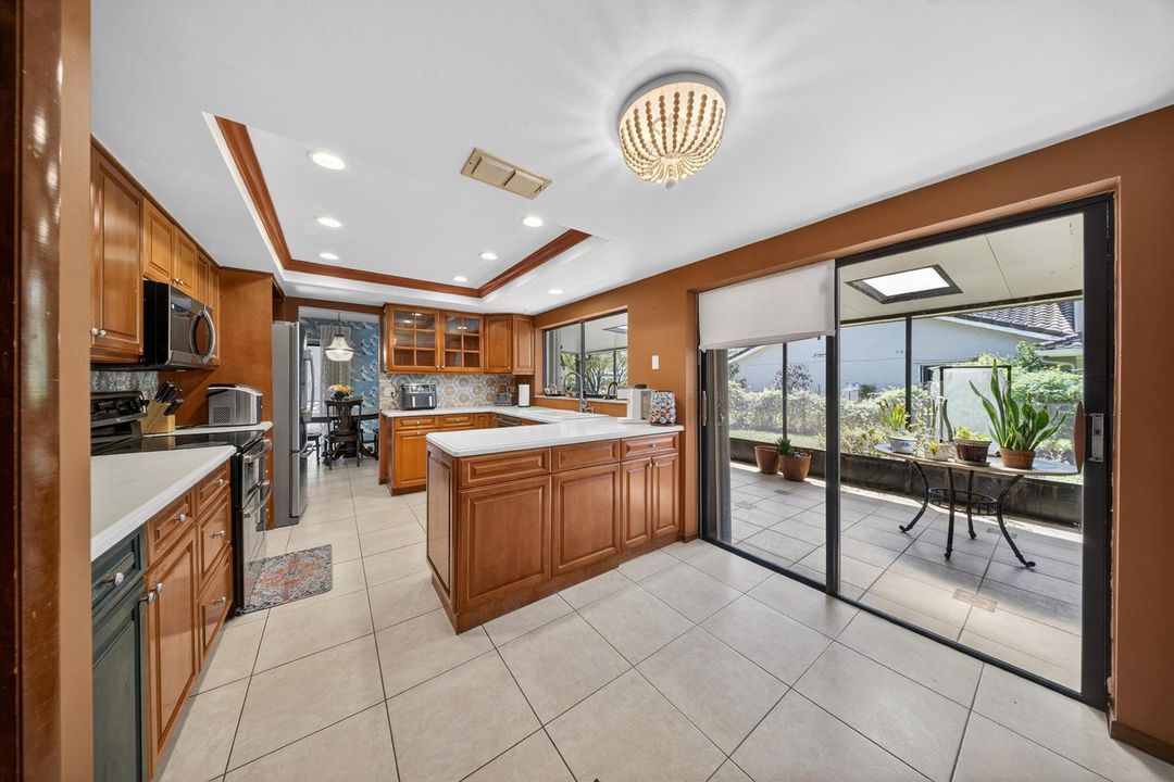 Kitchen to Lanai