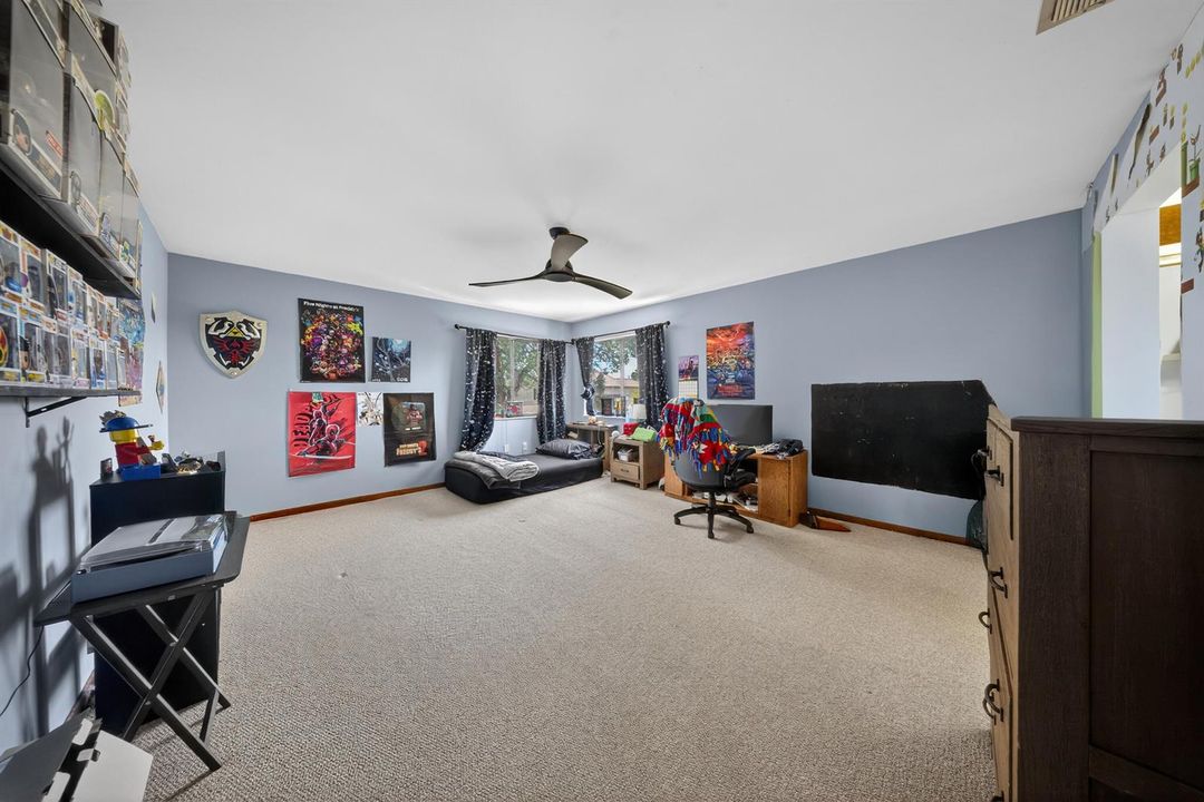 Guest Bedroom - Room 4