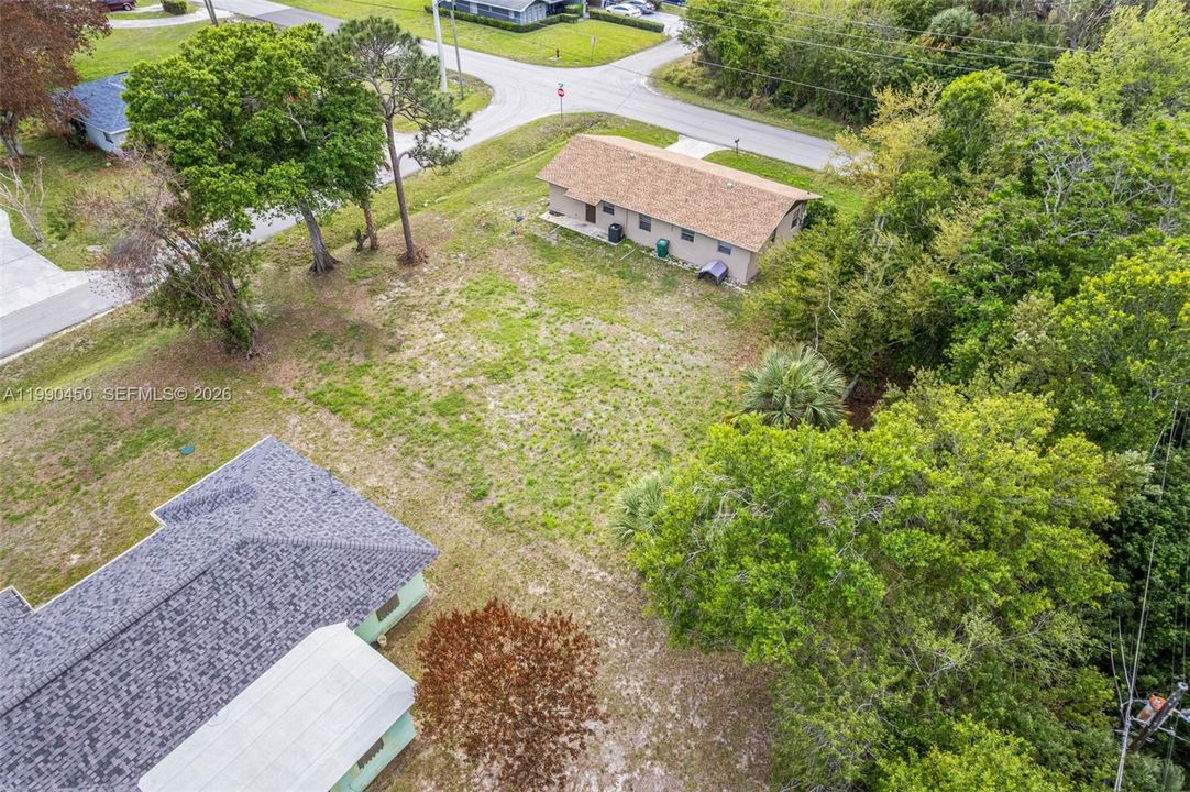 На продажу: $45,000 (0.18 acres)