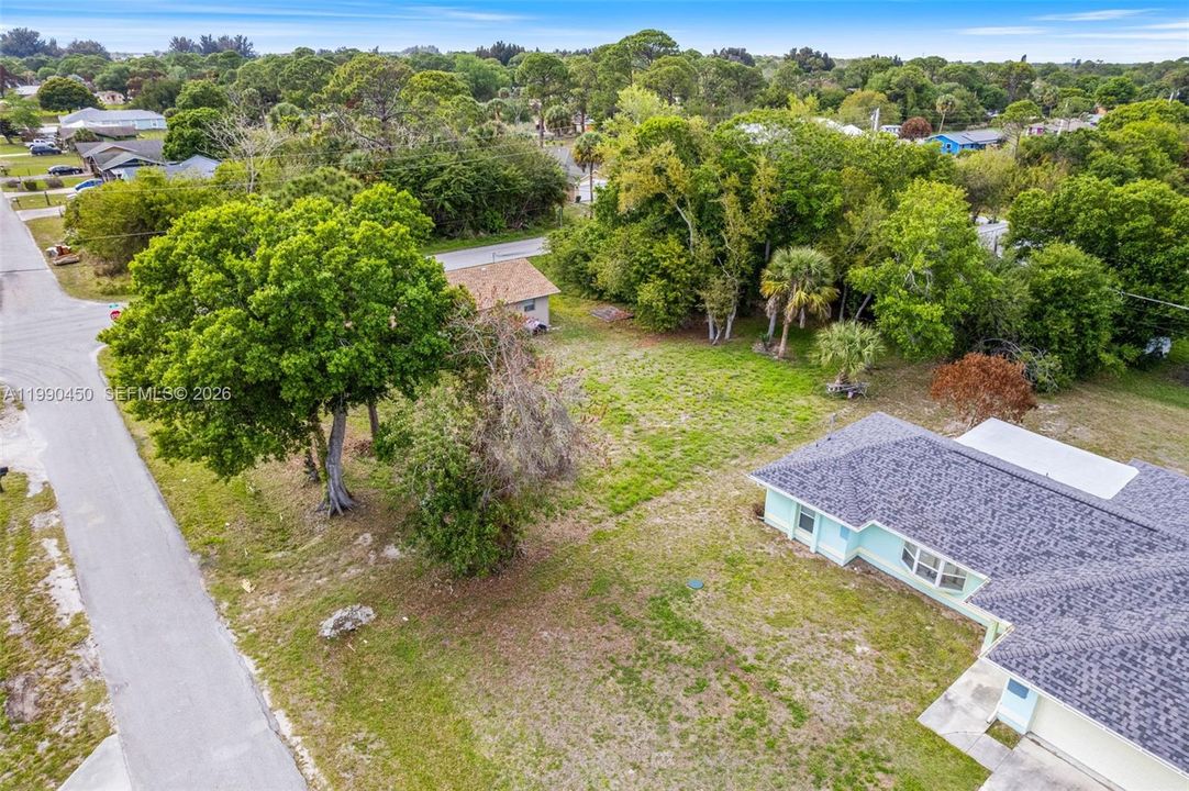 На продажу: $45,000 (0.18 acres)