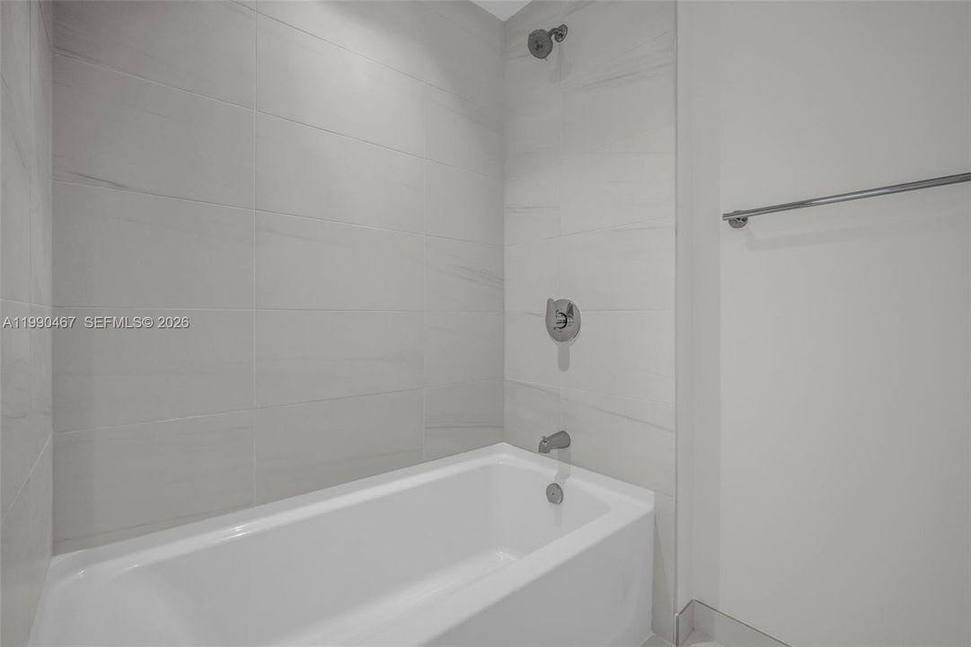 En Venta: $3,475,000 (3 camas, 3 baños, 2589 Pies cuadrados)