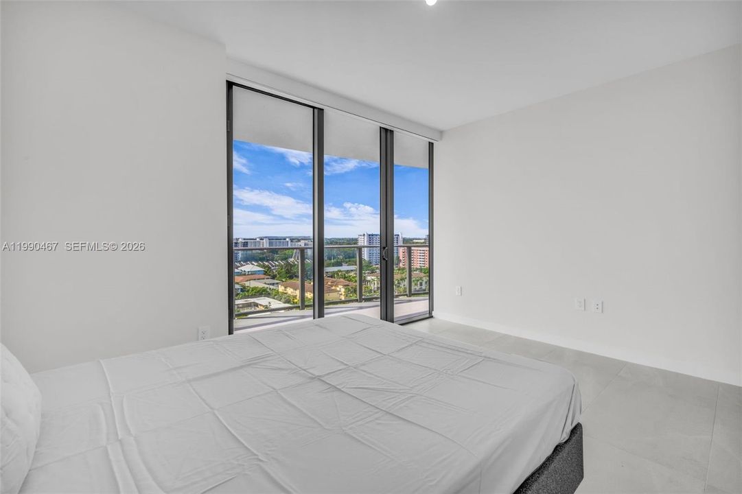 En Venta: $3,475,000 (3 camas, 3 baños, 2589 Pies cuadrados)