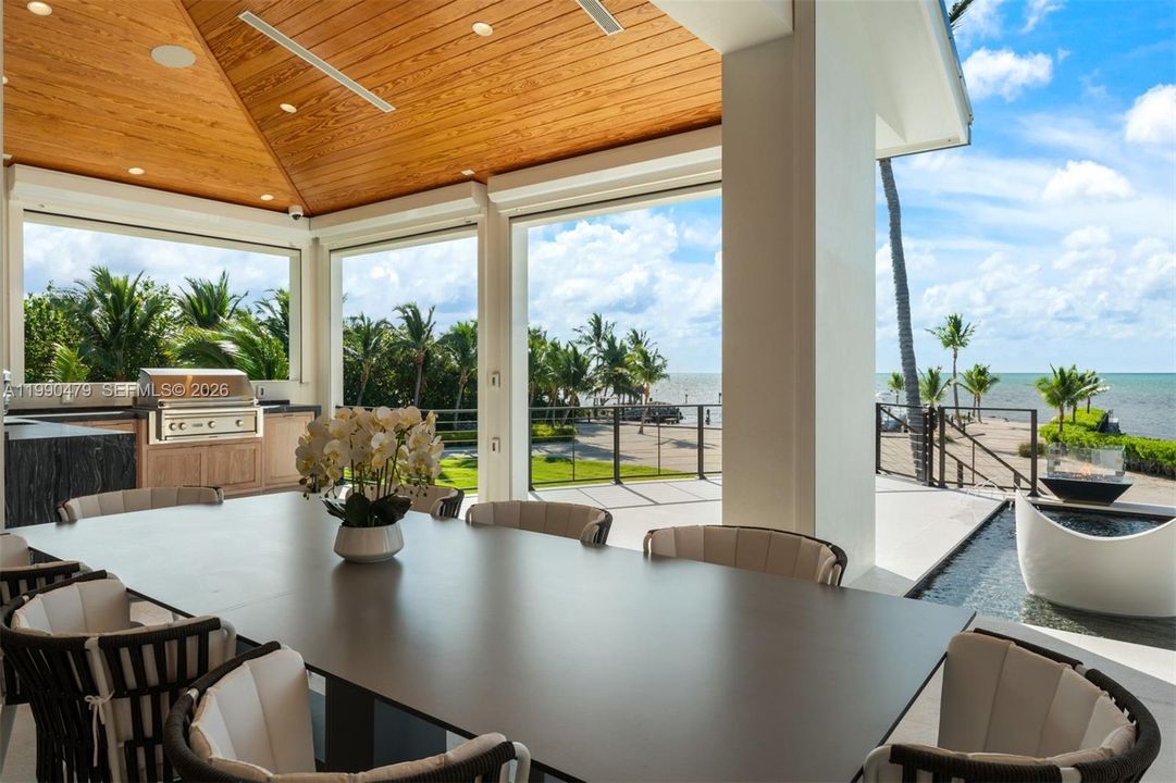 For Sale: $19,500,000 (6 beds, 6 baths, 6054 Square Feet)