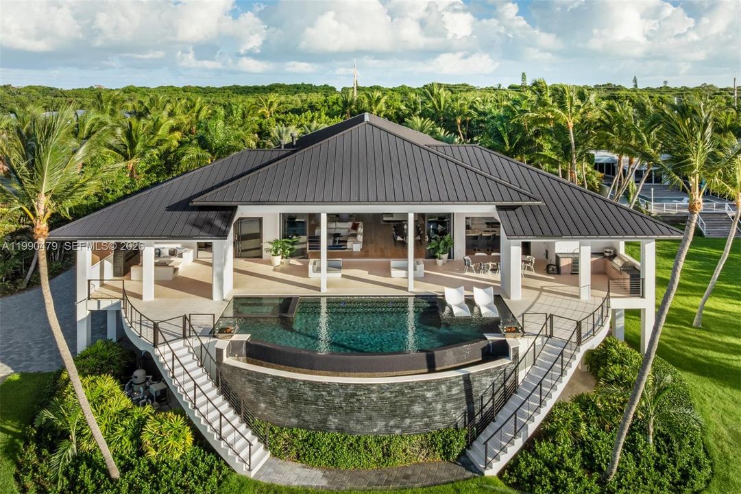 For Sale: $19,500,000 (6 beds, 6 baths, 6054 Square Feet)