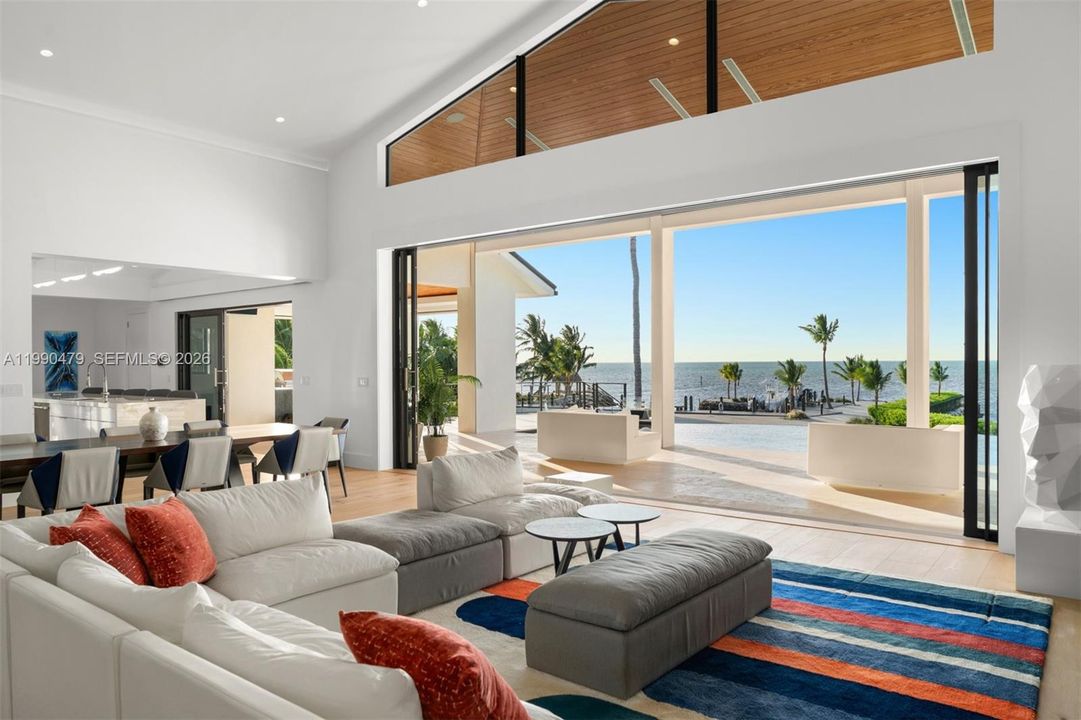 For Sale: $19,500,000 (6 beds, 6 baths, 6054 Square Feet)