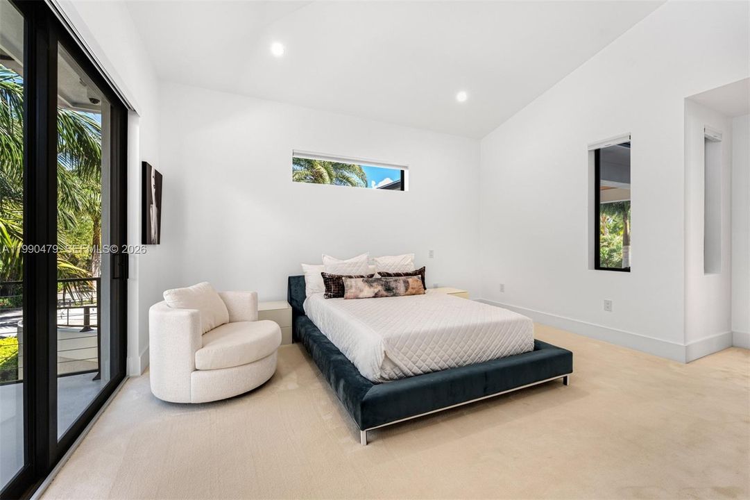 For Sale: $19,500,000 (6 beds, 6 baths, 6054 Square Feet)