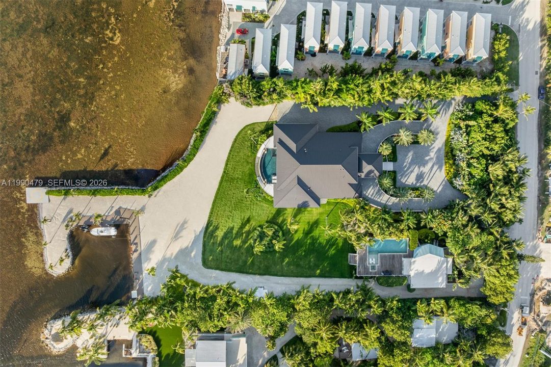 For Sale: $19,500,000 (6 beds, 6 baths, 6054 Square Feet)